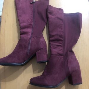 Chic Burgundy Heeled Boots